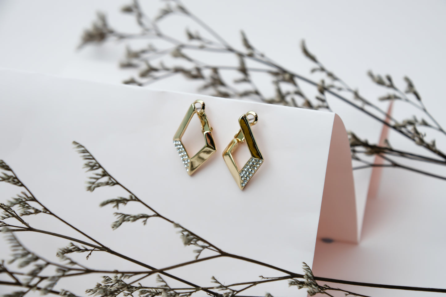 Holly Hooks (Gold)